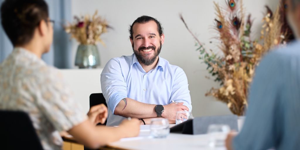 akin.guersoy_web.jpg